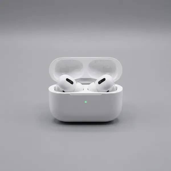 • سماعة AirPods